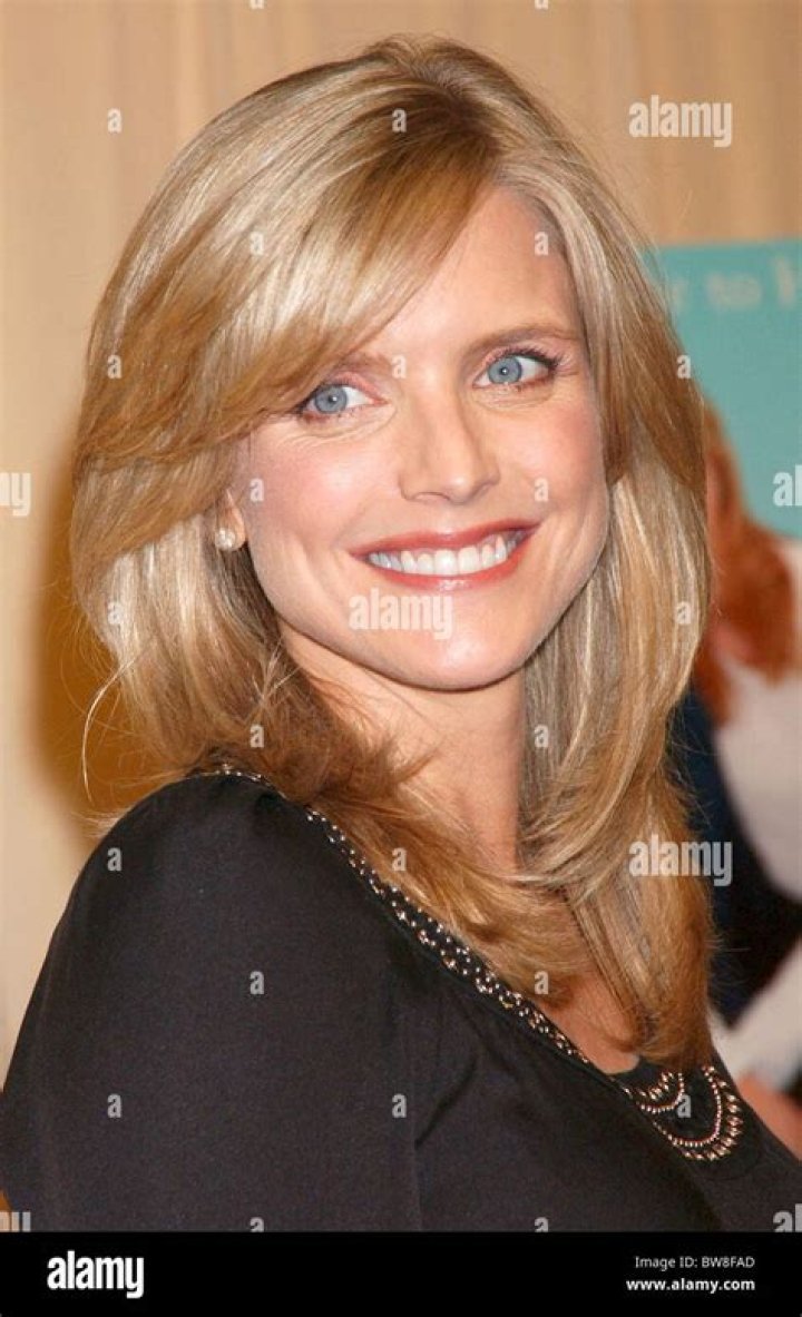 Courtney ThorneSmith's husband, family, net worth, height, son Tuko