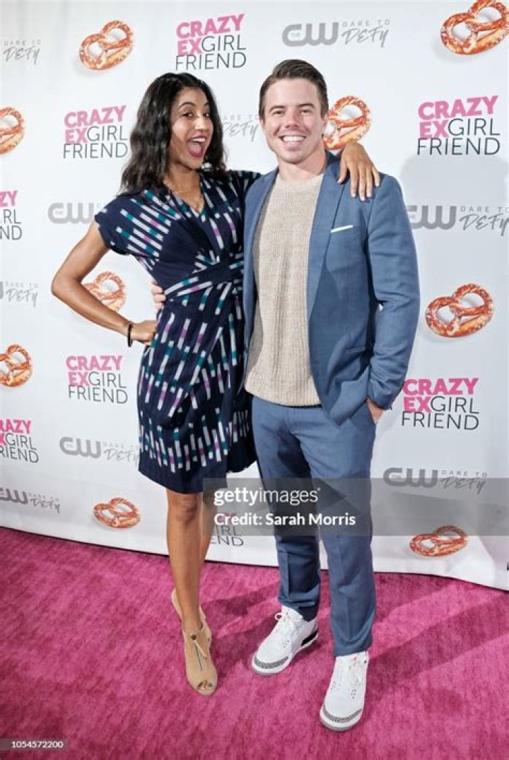 Crazy Ex-Girlfriend Heather: Vella Lovell Bio, Age, Height, Weight, Career, Net Worth, Affair, Trivia, Facts, Dating, Ethnicity, Religion, Wiki