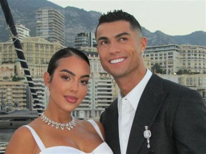 Cristiano Ronaldo causa furor con su nuevo peinado Foto 1