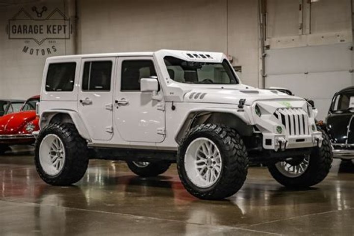 Custom Jeep Wrangler Looks Like A Red Neck Border Patrol Vehicle