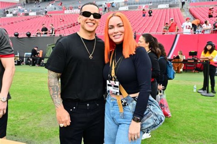 Daddy Yankee y su esposa Mireddys son captados en Puerto Rico y mandan
