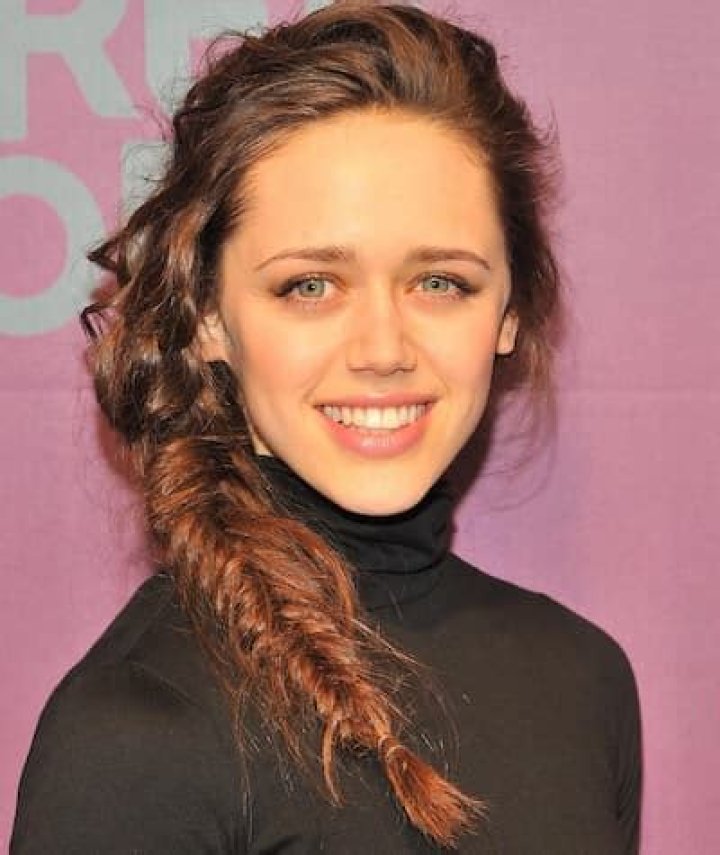Daisy Head Bio, Wiki, Age, Height, Family, Career, Net Worth, Image