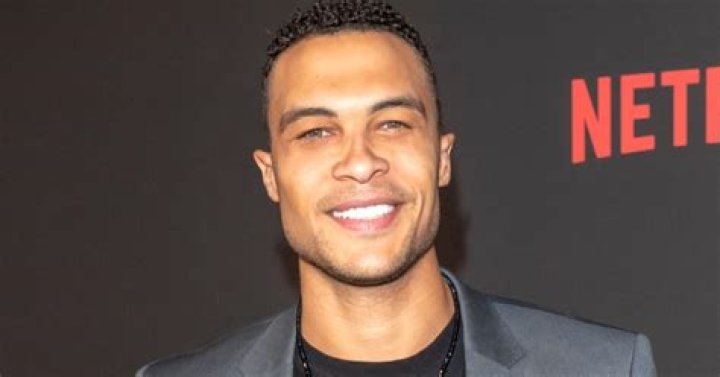 Dale Moss Net Worth 2023 NFL Career Age Wife Cars