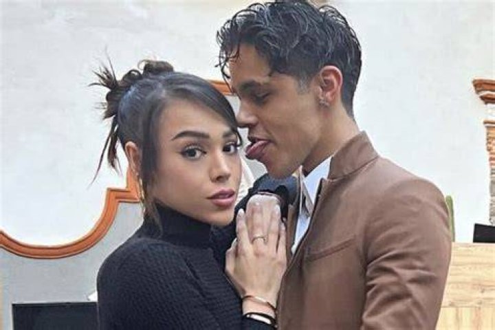 Danna Paola Age Height, Boyfriend, Net Worth, Biography, Parents, Family