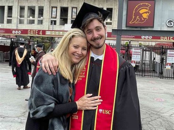 Découvrez Julian Murray Stern 5 faits passionnants sur le fils de Lisa Kudrow