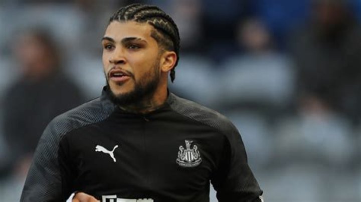 DeAndre Yedlin Age, Salary, Net worth, Current Teams, Career, Height