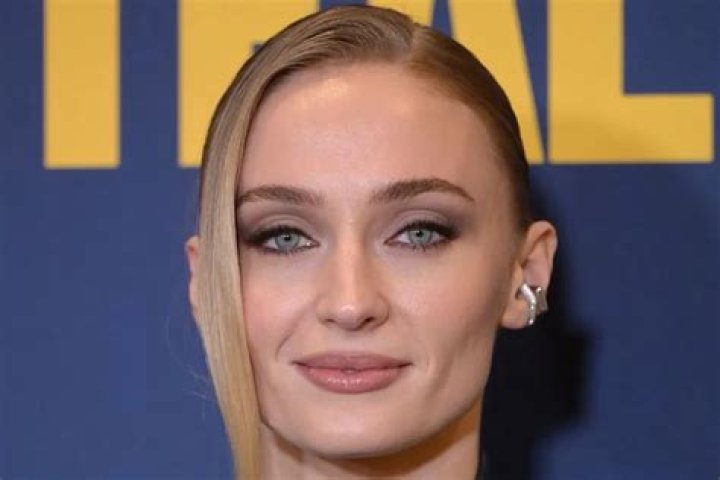 Derek Deso Wife / Sophie Turner / sexysophieturner Nude Leaked OnlyFans