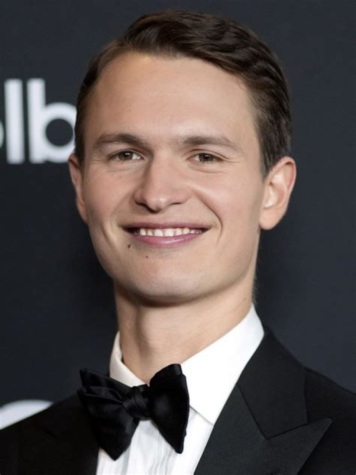 Did Ansel Elgort do all of his own singing in West Side Story? Did Ansel Elgort win any awards for West Side Story?