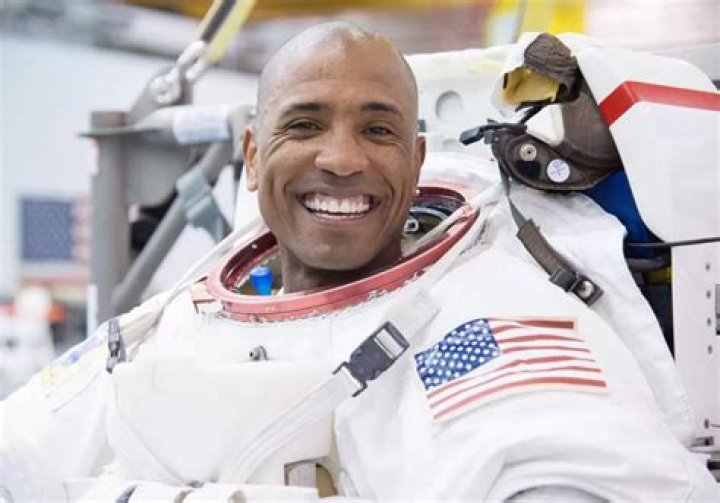 Dionna Odom Glover Meet Astronaut Victor Glover Wife And Family Genius Celebs