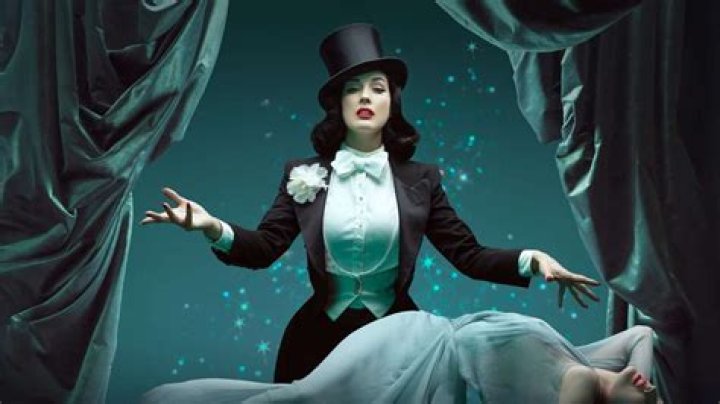 Dita Von Teese Wiki 2021 Net Worth, Height, Weight, Relationship