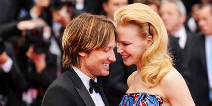 Divorced woman recreates Nicole Kidman's iconic 2001 photo showing her