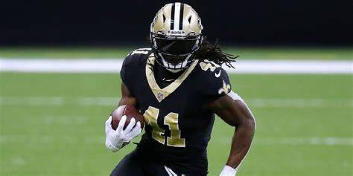 Does Alvin Kamara Have Gold Teeth? ABTC