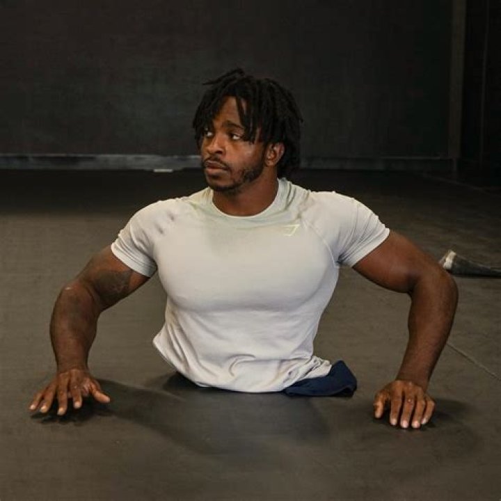 Does Zion Clark have a wife? Everything about his personal life and