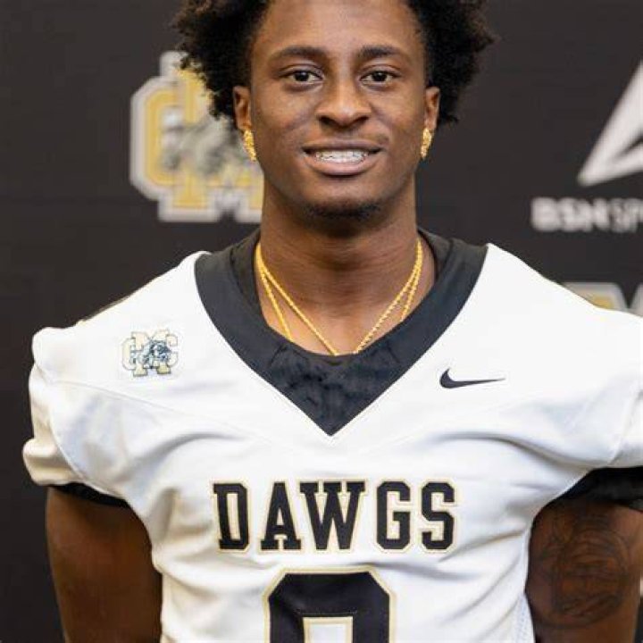 Donavan Bering Wiki, Bio, Career, Parents, Relationship, Net Worth And More
