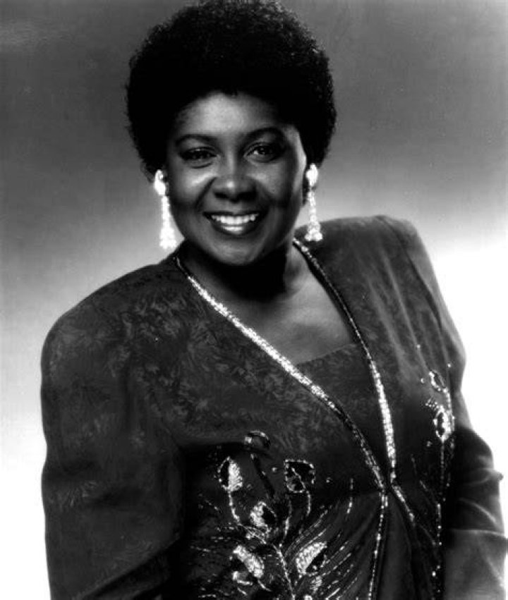 Dorothy Moore Artist