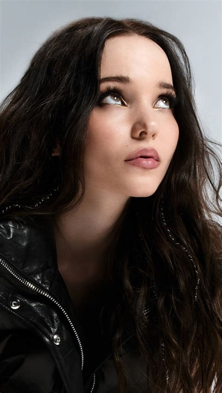Dove Cameron's Transformations using plastic surgery