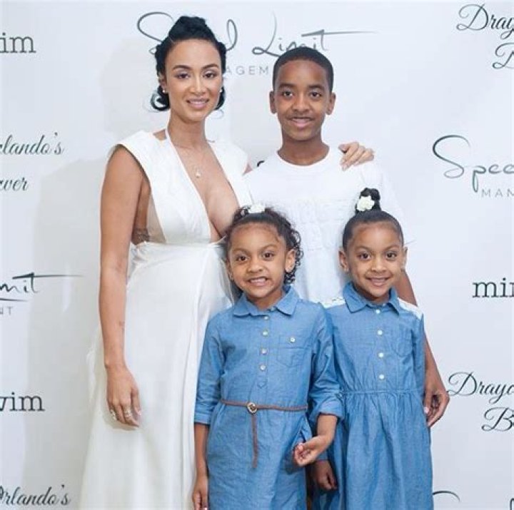 Draya in the kids waiting on baby Bro Flower girl dresses, Bridesmaid