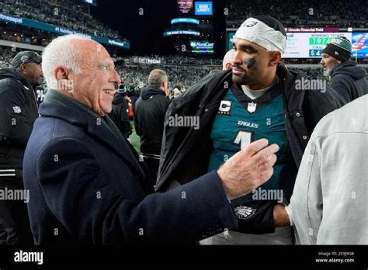 Eagles owner Jeffrey Lurie talks about importance of finding franchise