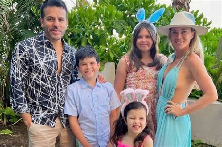 Edwin Arroyave Family, Spouse, Children, Dating, Net Worth