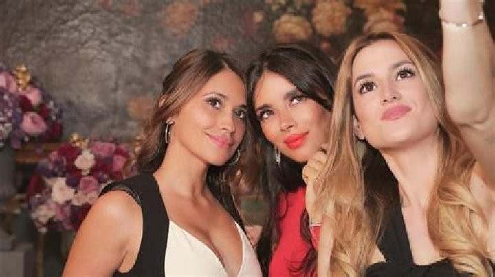 Elena Galera y Daniella Semaan en Londres Foto en Bekia Actualidad
