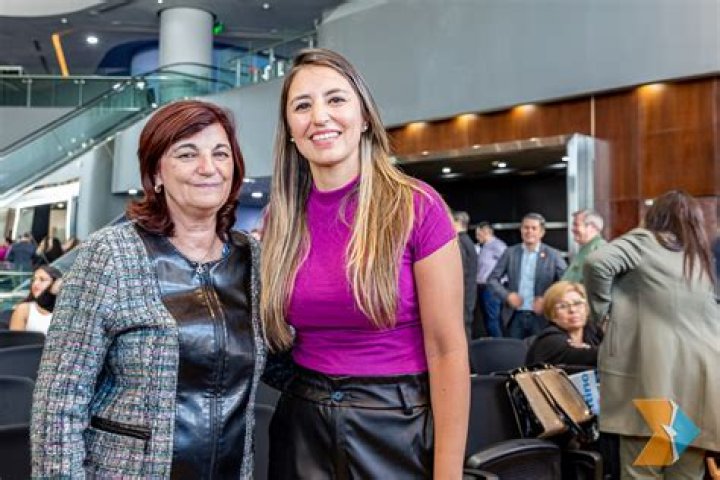 Elena Lopez, Rocio Araujo