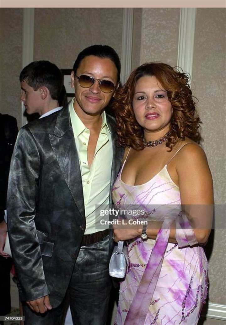 Elvis Crespo y su esposa esperan su primer hijo Chicago Tribune