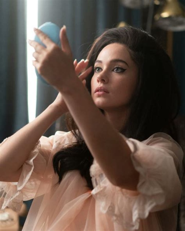 Emilia Clarke's Journey Into Motherhood: The Pregnancy Chronicles