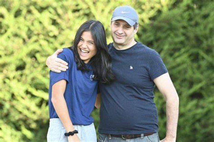 Emma Raducanu reunited with her parents in Bromley BBC News