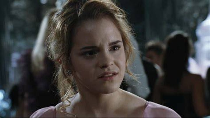 Emma Watson gets weepy at &lsquo;Potter&rsquo; premiere; Victoria Beckham is still
