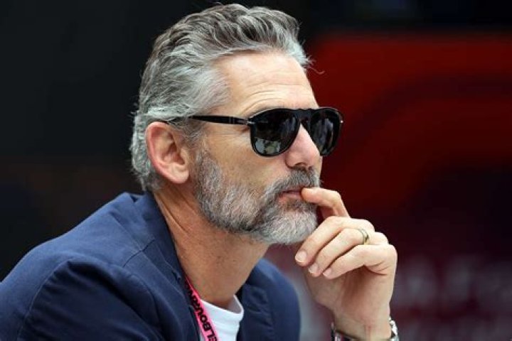 Eric Bana's daughter Sophia, 20, embarks on a new career as a model Sound health and lasting