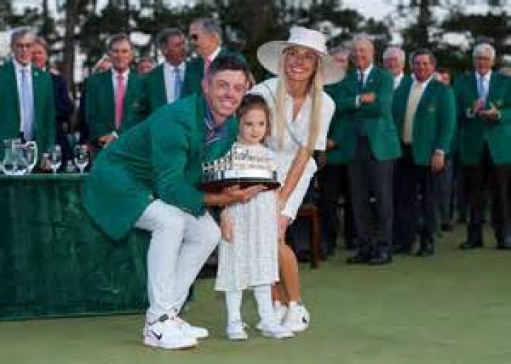 Erica Stoll Biography Facts, Childhood, Family Life & Achievements