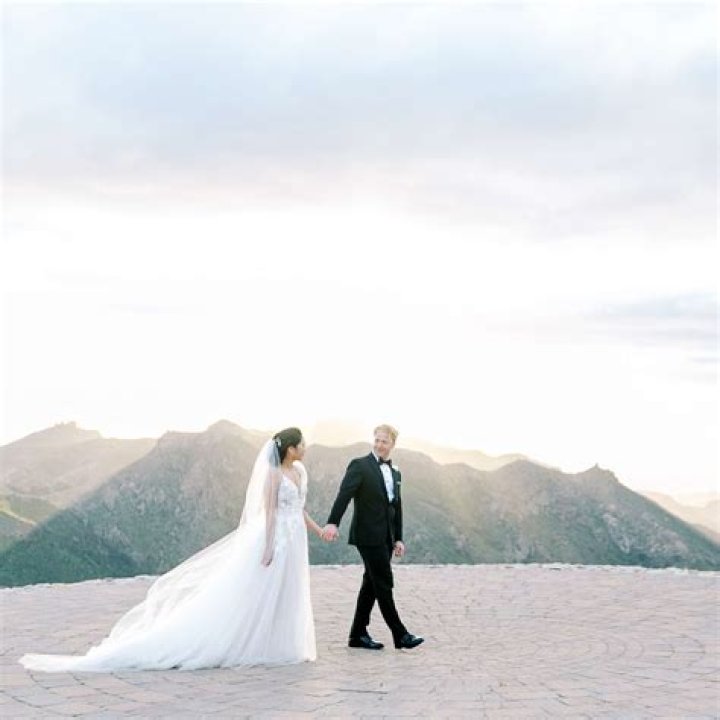 ESPN&rsquo;s Maria Taylor Reveals Wedding Photos and More Marriage Details