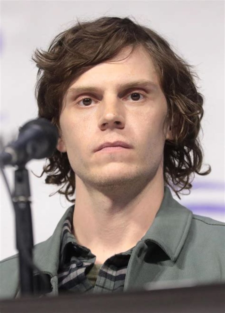 Evan Peters Celebrity biography, zodiac sign and famous quotes