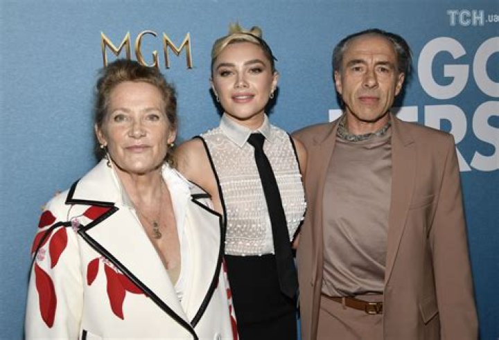 Florence Pugh Parents Meet Actress Father and Mother NCERT POINT