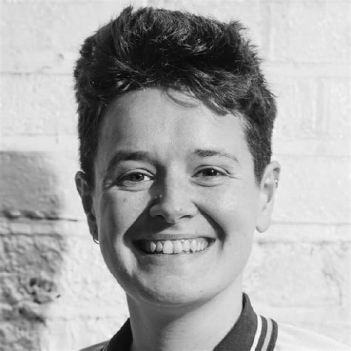 Fran Parker [Profiles] &bull; Instagram, Twitter, TikTok Foller
