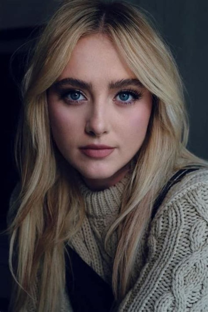 Full Sized Photo of kathryn gallagher joins gossip girl as this