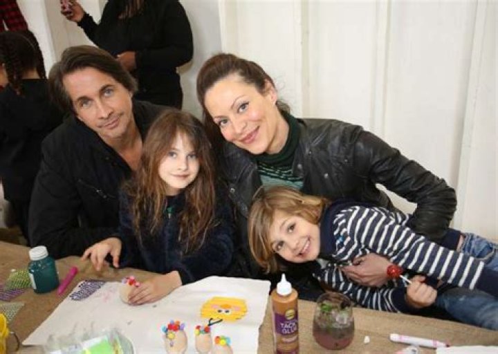 Ginevra Arabia All About Michael Easton's Wife Dicy Trends