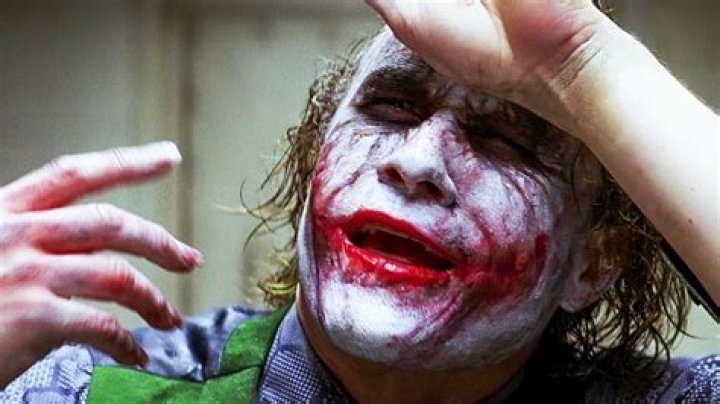 giphy.gif (500&times;570) Heath Ledger Joker, Joker Art, Batman Joker, Joker