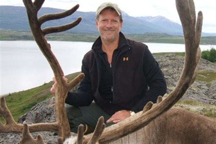 Girlfriend of dentist who killed his wife on African safari jailed for