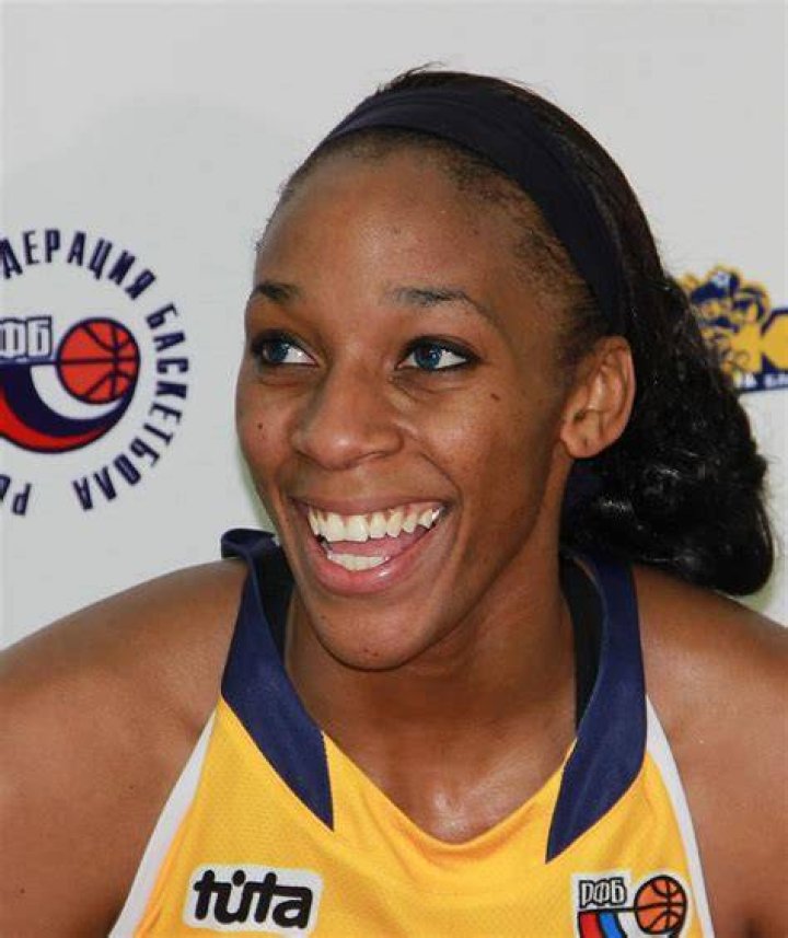 Glory Johnson Asks For More Child Support From Father of Her Twins