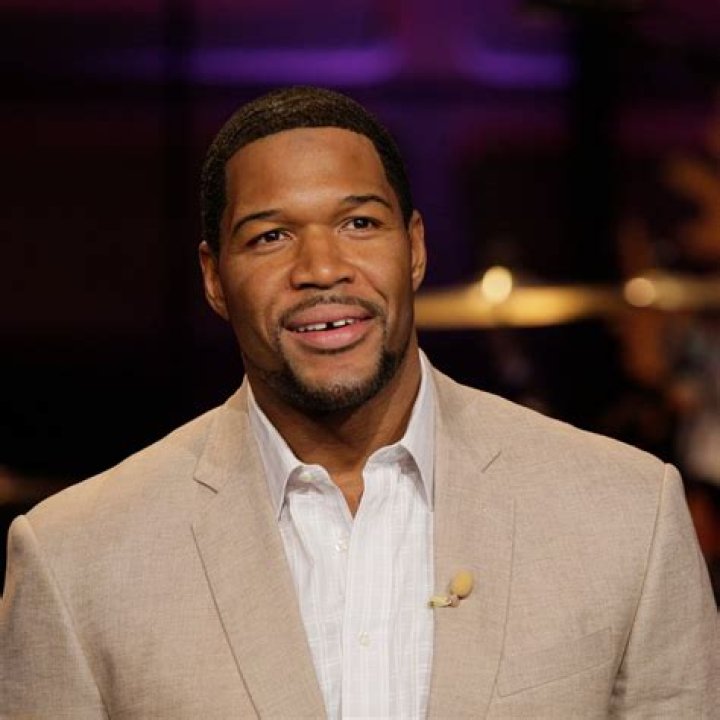 GMA host Michael Strahan’s stunning twin daughters Sophia and Isabella