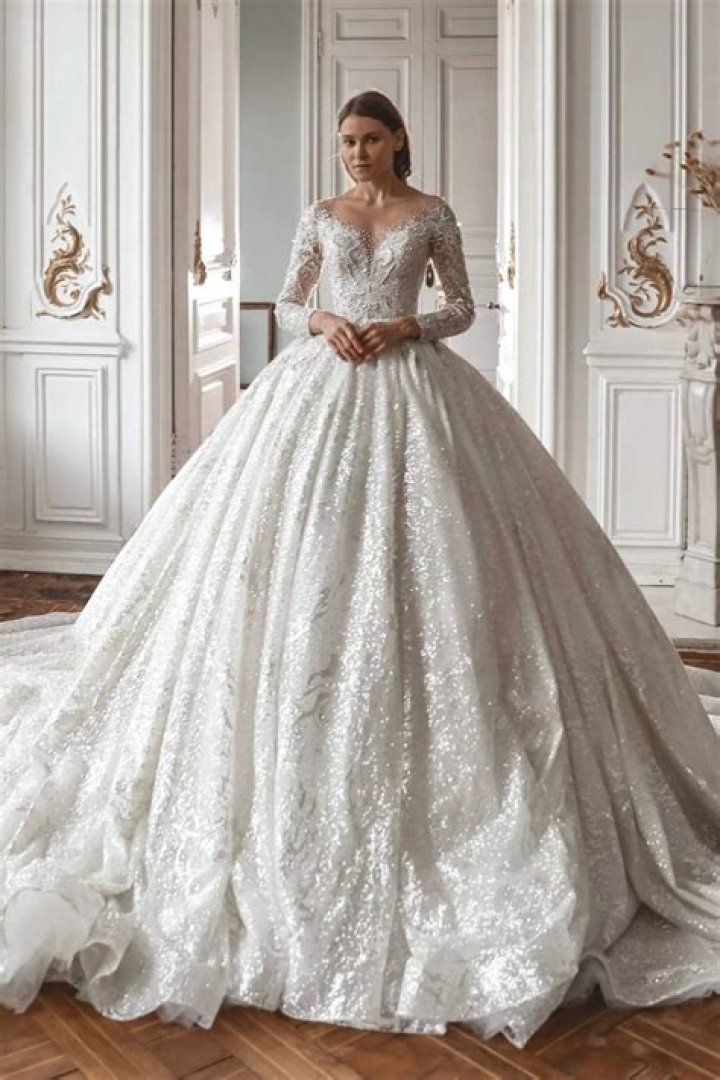 Gown, Gscsix