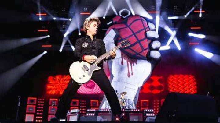 Green Day's Billie Joe Armstrong Covers 'I Think We're Alone Now