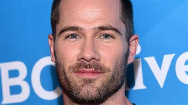 Hallmark star Luke Macfarlane on gay 'Bros' breakout Los