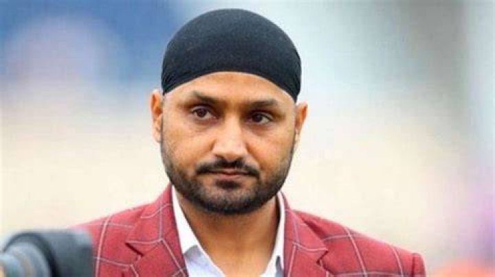 Harbhajan Singh brutally trolled for calling Khalistani terrorist