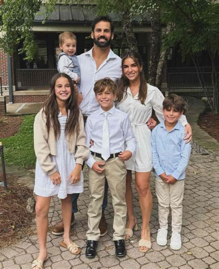 Has Jessie James Decker Had A Nose Job? Justinboey