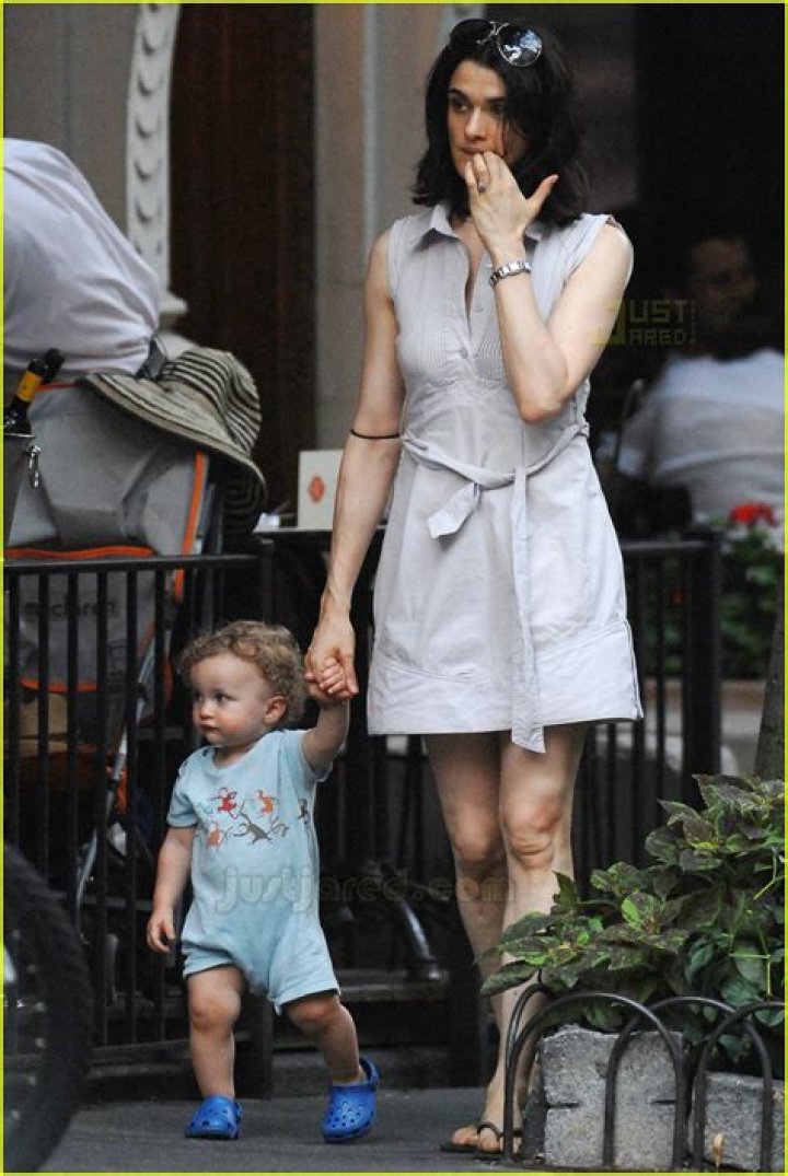 Henry Aronofsky is Walking! Photo 510671 Pictures Just Jared