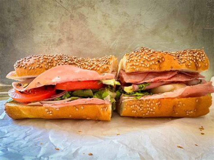 Hoagie Roll, Gscthree