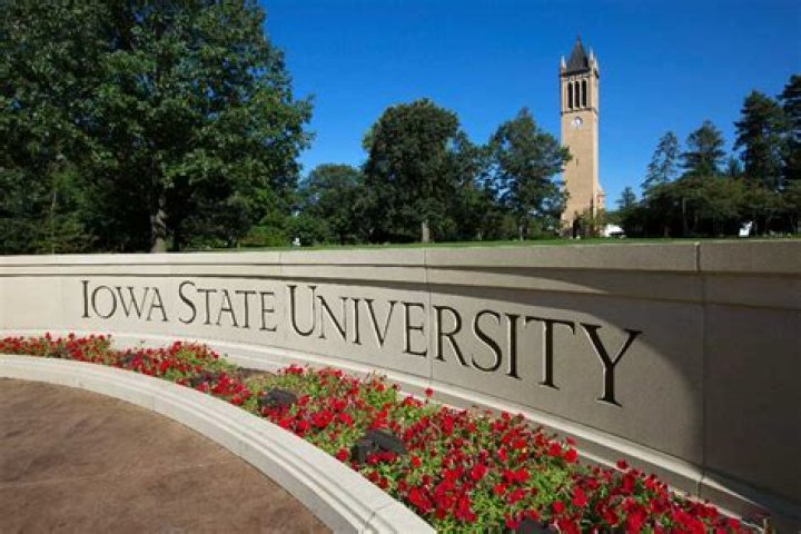 How a University of Iowa grad became a central Republican strategist in