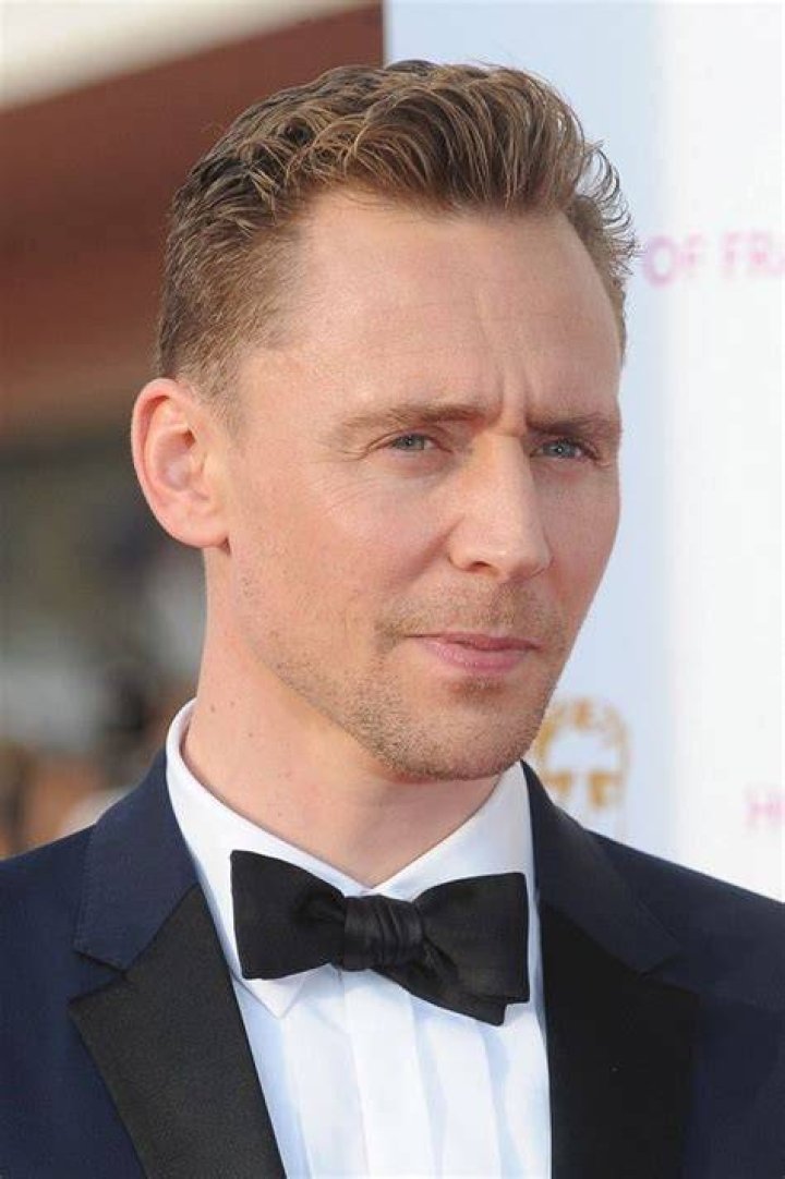 Image result for tom hiddleston height Tom hiddleston, Hemsworth